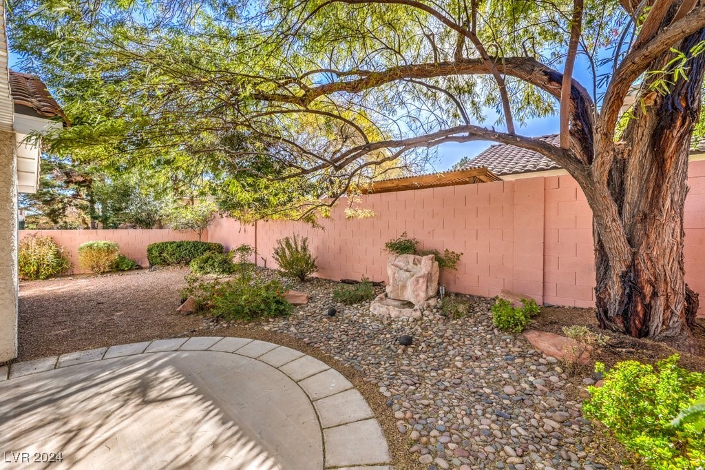 2423 Tottingham Road Henderson, NV 89074 - Photo 31 of 39 Gallery Image 31