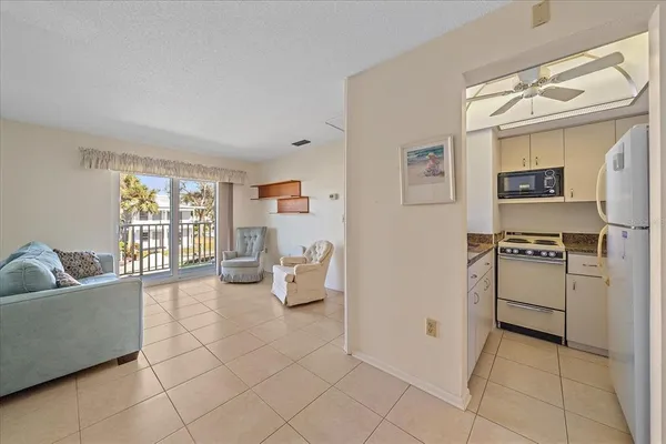 $200,000 | 902 Gibbs Road, Unit 282, Venice, FL 34285