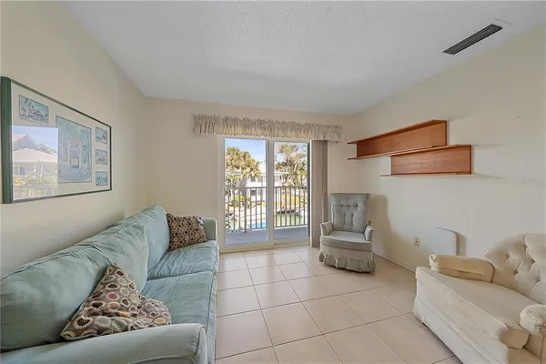$200,000 | 902 Gibbs Road, Unit 282, Venice, FL 34285