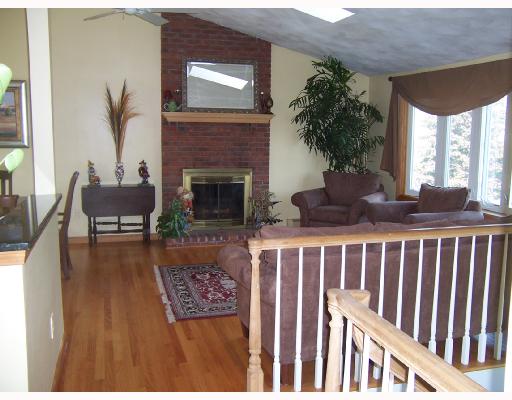98 Marehaven Drive Seekonk, MA 02771 - Photo 5 of 7 Living Room.