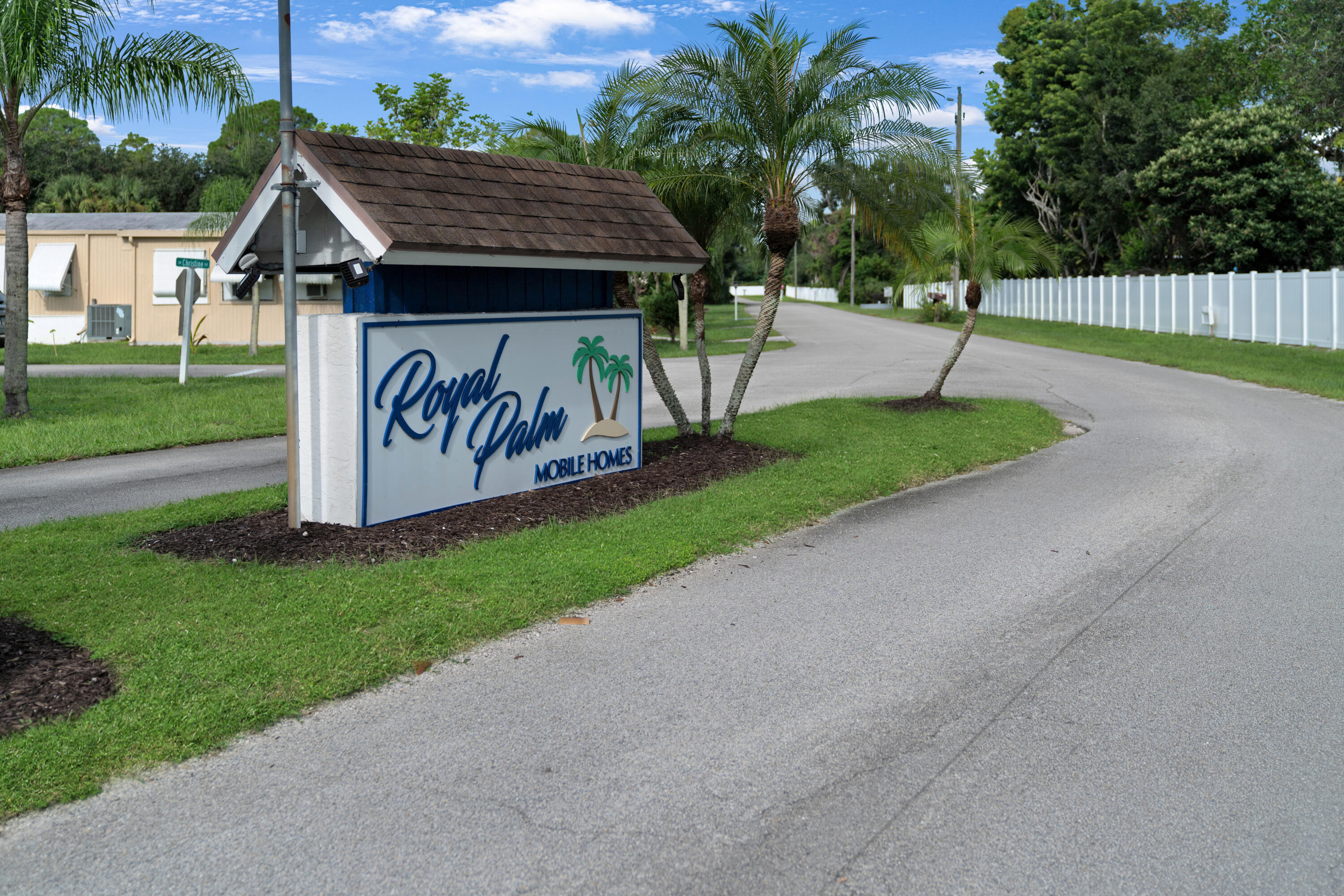 9273 Southwest Mary Drive Stuart, FL 34997 - Photo 2 of 30 DSC04112