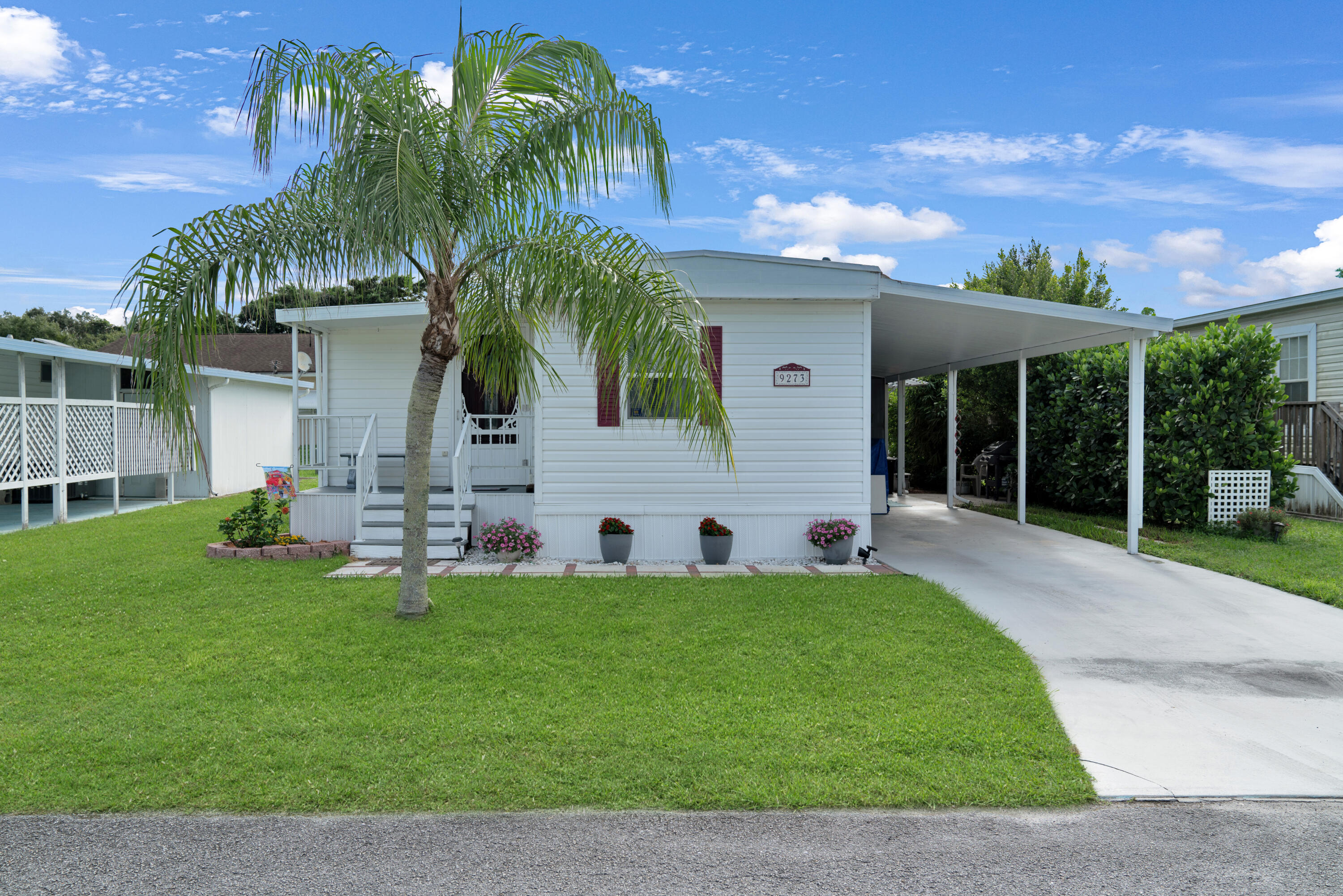 9273 Southwest Mary Drive Stuart, FL 34997 - Photo 3 of 30 DSC04120