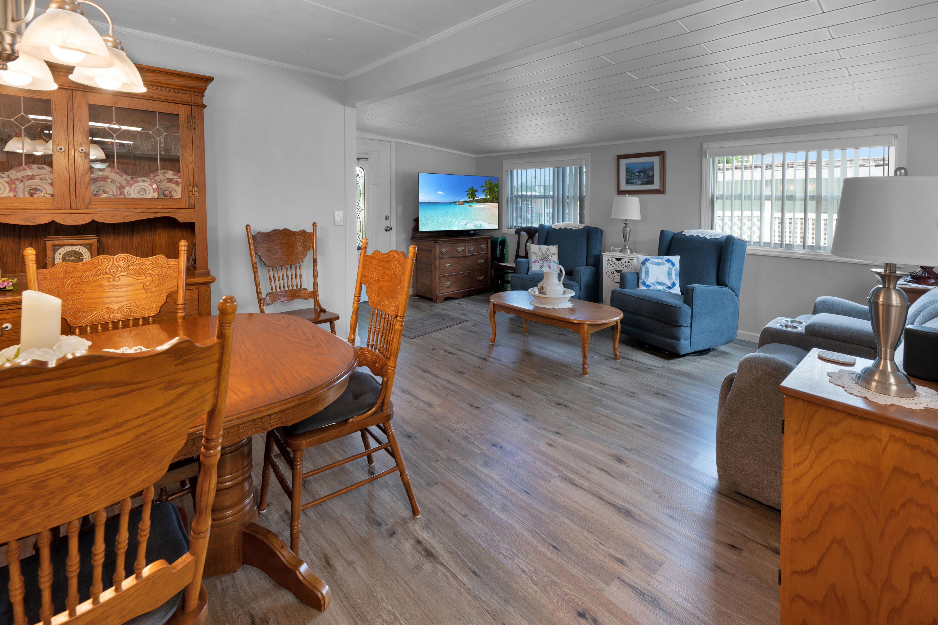 9273 Southwest Mary Drive Stuart, FL 34997 - Photo 7 of 30 DSC04158