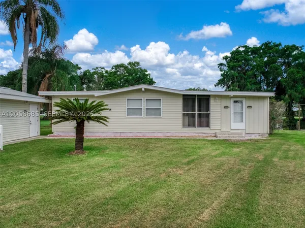 $199,900 | 221 Speckled Perch, Lorida, FL 33857