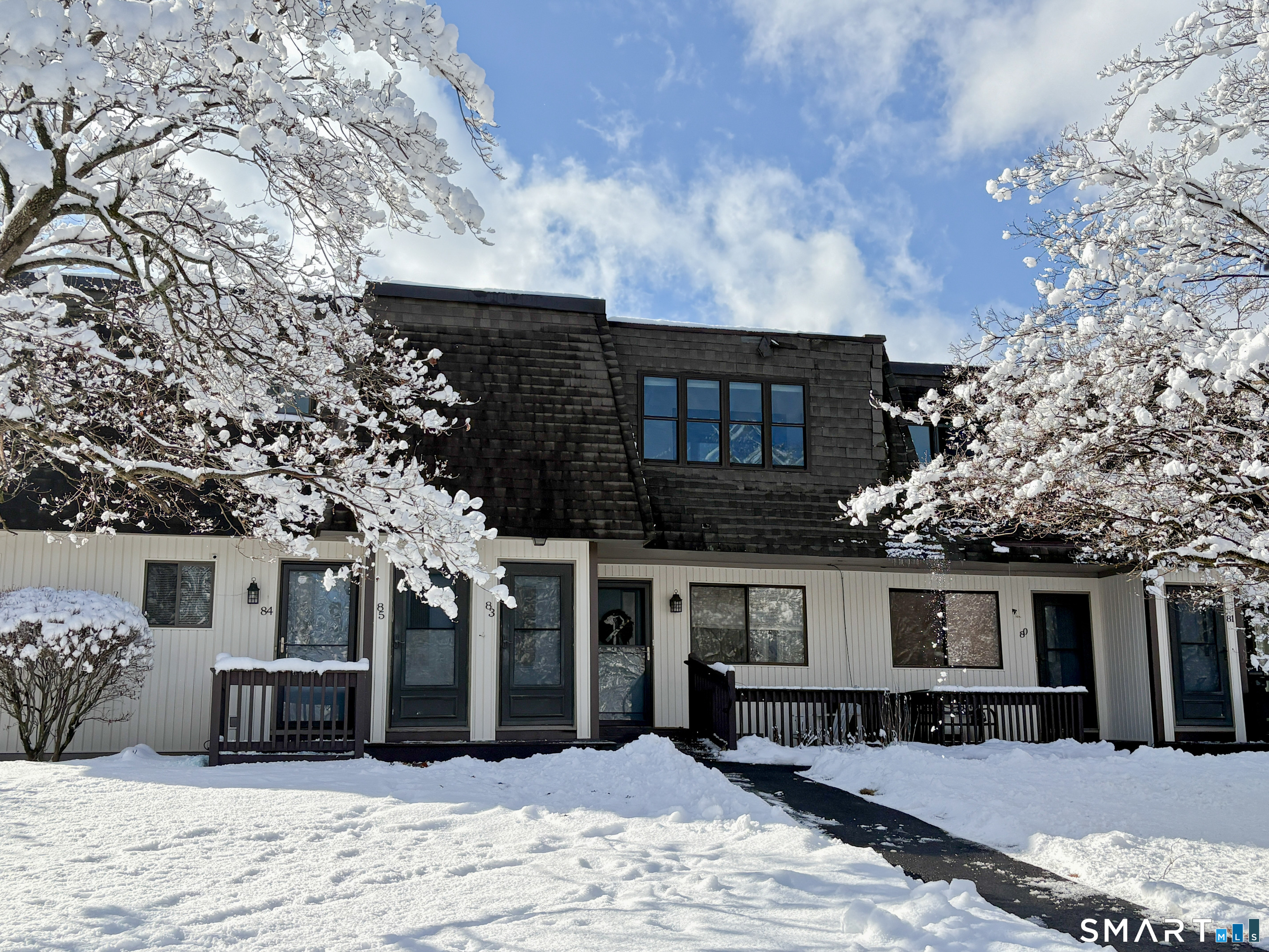 83 Landing Circle, Unit 83 Suffield, CT 06078 - Photo 1 of 19