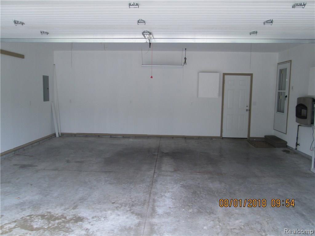 2438 Beach Road Port Huron, MI 48060 - Photo 27 of 72 IMG_4493.JPG
