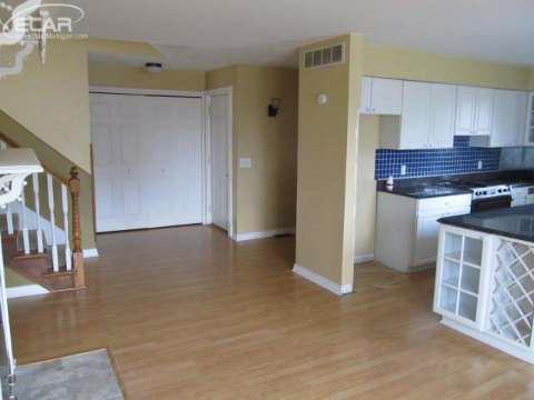 6494 Sheridan Road Flushing, MI 48433 - Photo 5 of 27 20426905-4.JPG