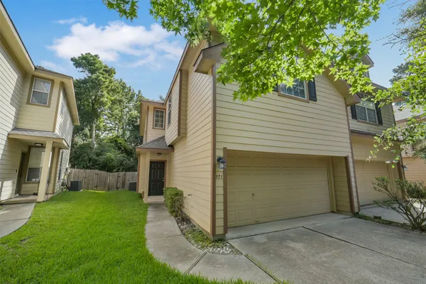 $1,950 | 171 North Burberry Park Circle, The Woodlands, TX 77382