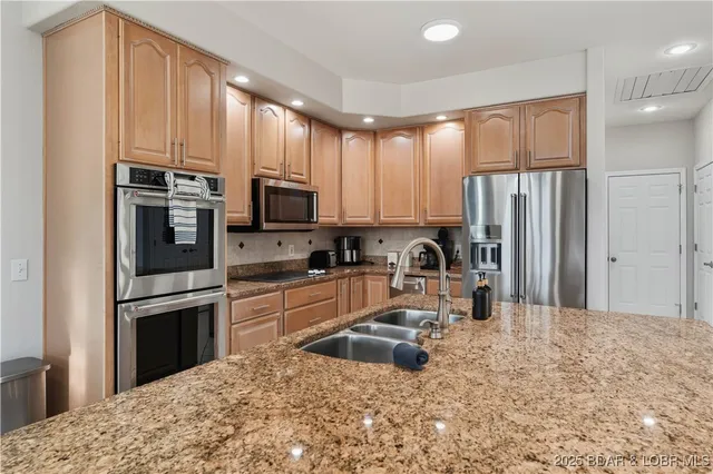 $1,850,000 | 415 Gardenia Circle, Sunrise Beach, MO 65079