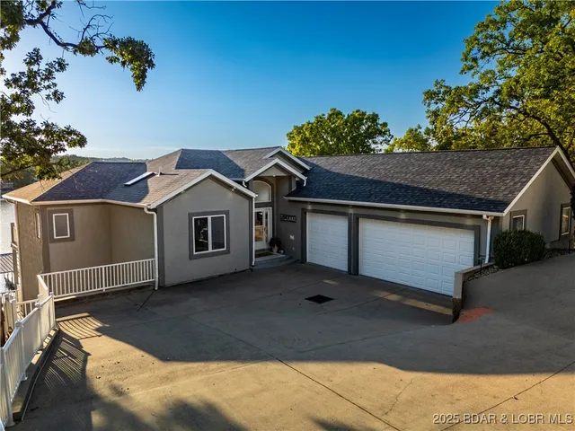 $1,850,000 | 415 Gardenia Circle, Sunrise Beach, MO 65079