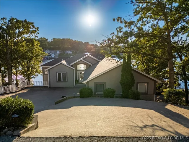 $1,850,000 | 415 Gardenia Circle, Sunrise Beach, MO 65079