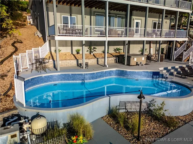 $1,850,000 | 415 Gardenia Circle, Sunrise Beach, MO 65079