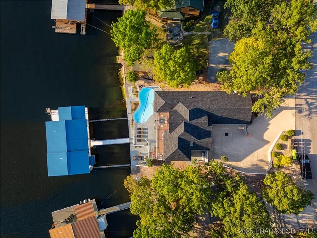 $1,850,000 | 415 Gardenia Circle, Sunrise Beach, MO 65079