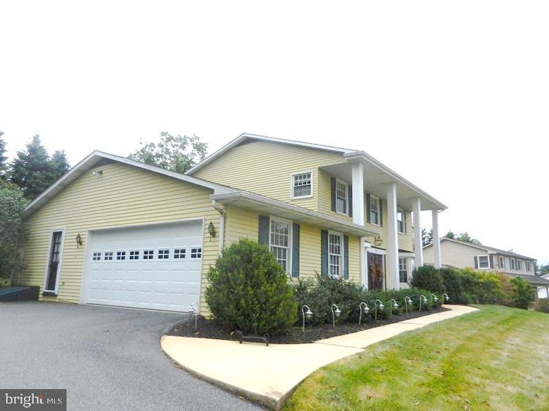 855 Woodbridge Road York, PA 17402 - Photo 4 of 36 Gallery Image 4