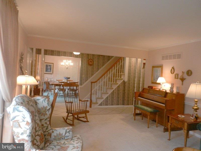 855 Woodbridge Road York, PA 17402 - Photo 8 of 36 Gallery Image 8