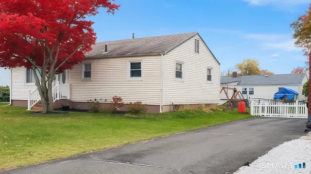 $299,000 | 97 Brussels Avenue, Wethersfield, CT 06109