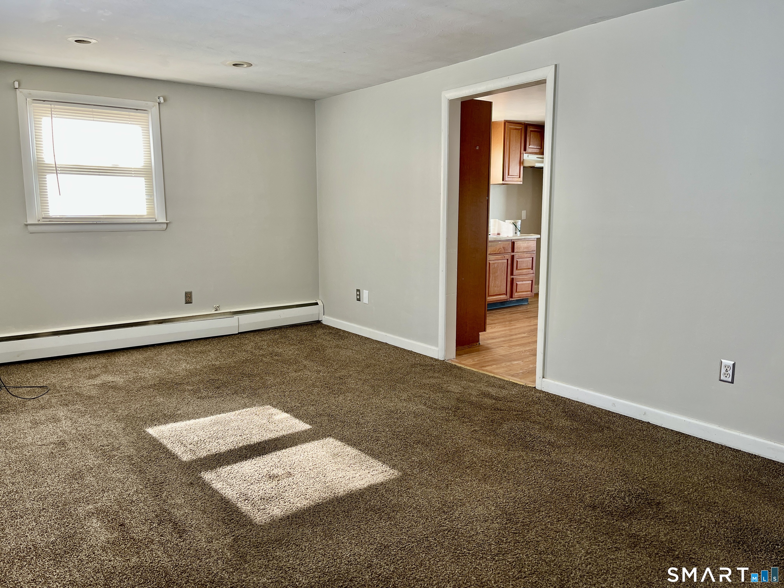 97 Brussels Avenue Wethersfield, CT 06109 - Photo 4 of 10