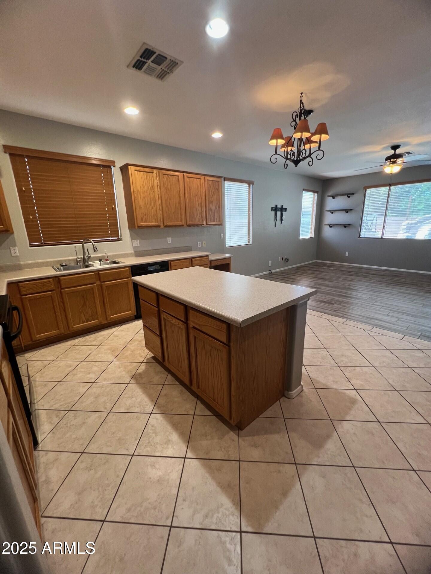 4130 East Megan Street Gilbert, AZ 85295 - Photo 10 of 43 thumbnail_IMG_4838