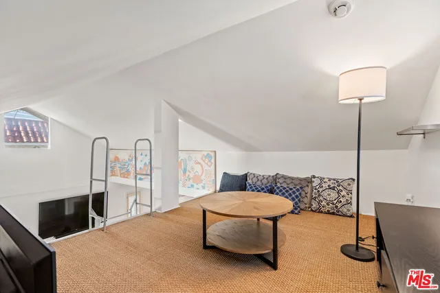 $1,625,000 | 107 Clubhouse Avenue, Venice, CA 90291