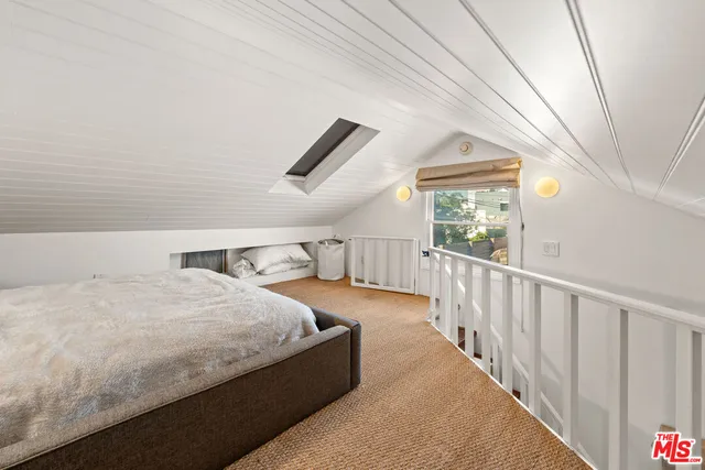 $1,625,000 | 107 Clubhouse Avenue, Venice, CA 90291