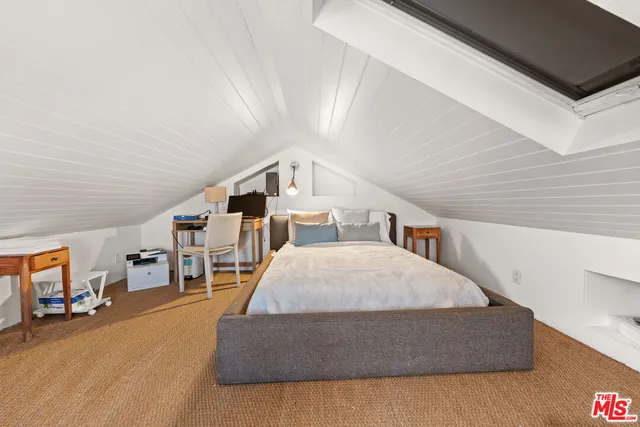 $1,625,000 | 107 Clubhouse Avenue, Venice, CA 90291