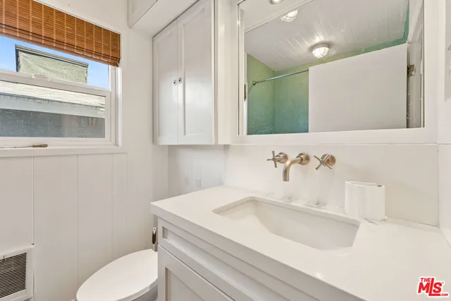 $1,625,000 | 107 Clubhouse Avenue, Venice, CA 90291