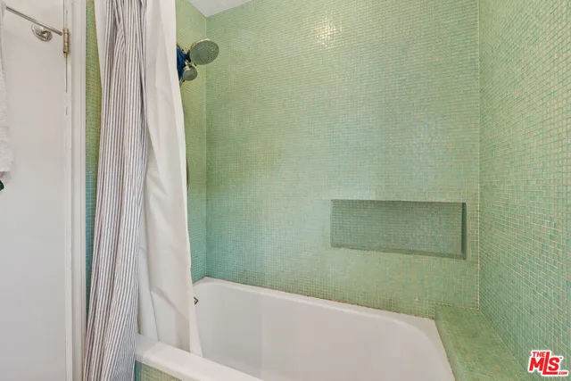 $1,625,000 | 107 Clubhouse Avenue, Venice, CA 90291