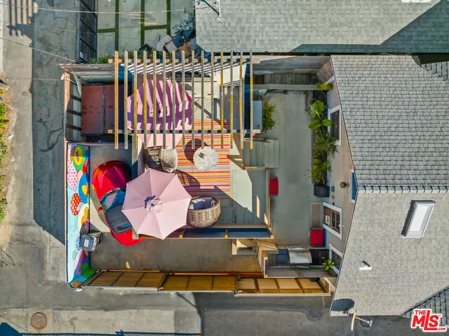 $1,625,000 | 107 Clubhouse Avenue, Venice, CA 90291