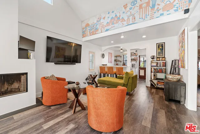 $1,625,000 | 107 Clubhouse Avenue, Venice, CA 90291