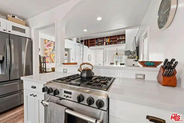 $1,625,000 | 107 Clubhouse Avenue, Venice, CA 90291