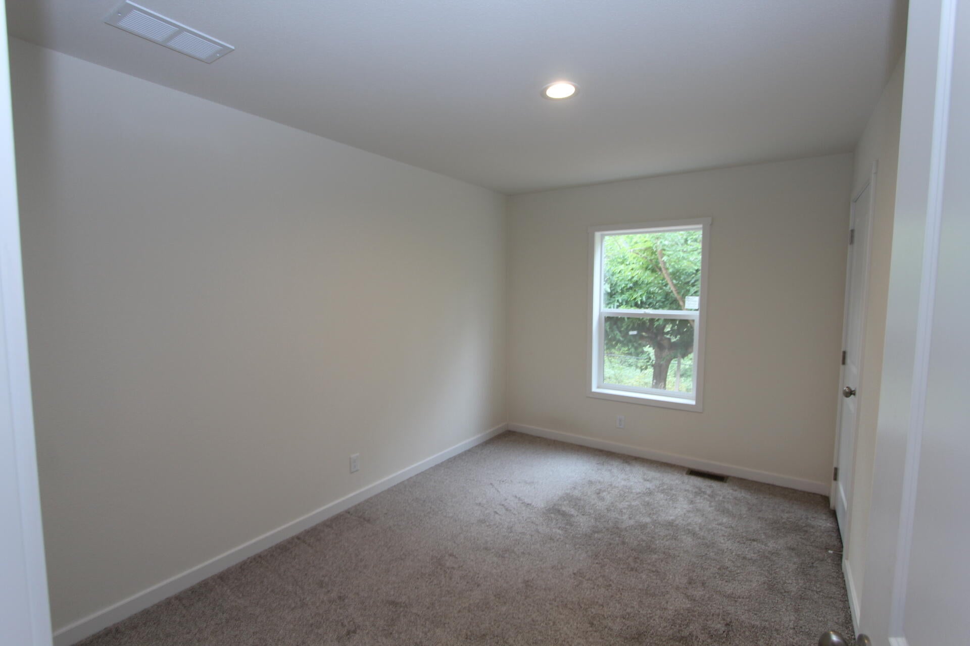 4790 Granite Hill Road Grants Pass, OR 97526 - Photo 13 of 16 IMG_5017