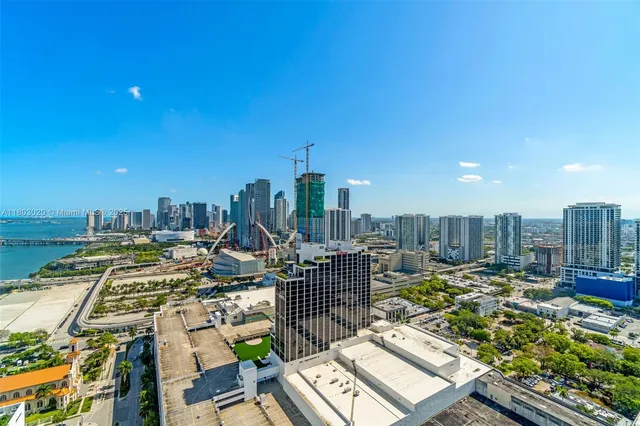 a picture of city view