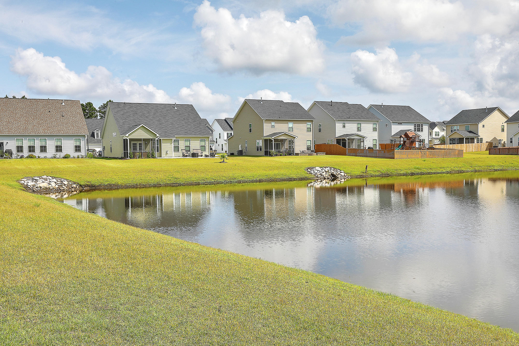 218 Spectrum Road Summerville, SC 29486 - Photo 32 of 35 Time to fish.