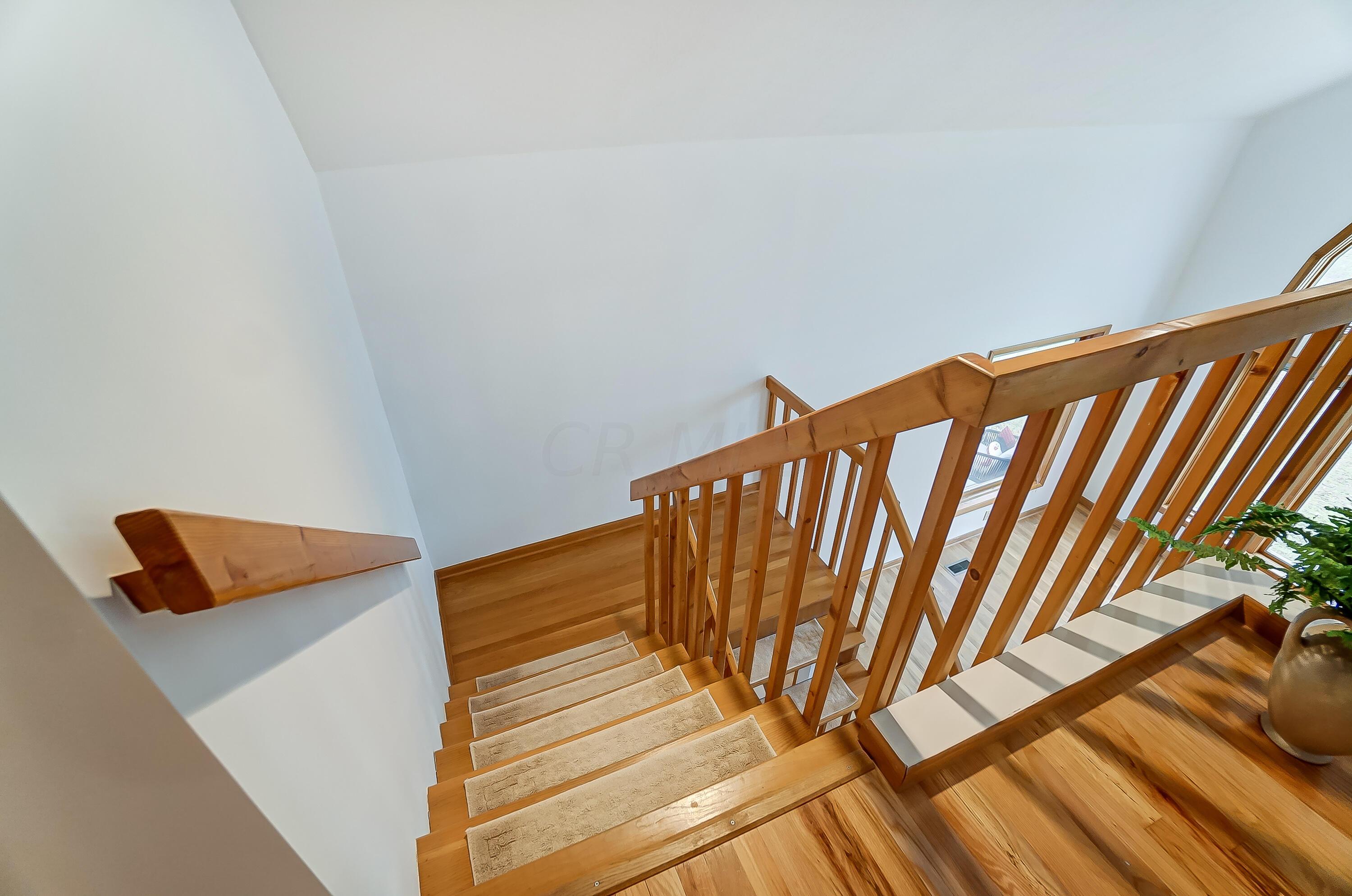 5191 Plantation Road Sunbury, OH 43074 - Photo 35 of 86 Staircase