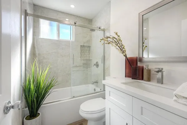 $799,999 | 1350 Marabou Lane, Vista, CA 92083