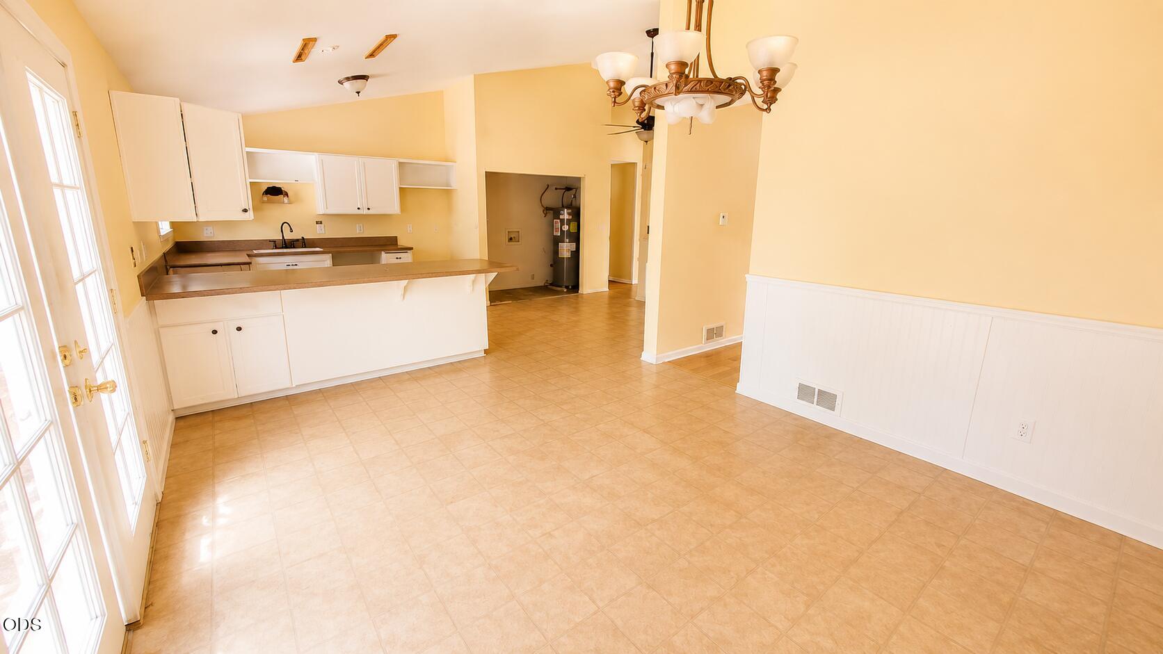 1110 Naue Way Cave Junction, OR 97523 - Photo 5 of 14