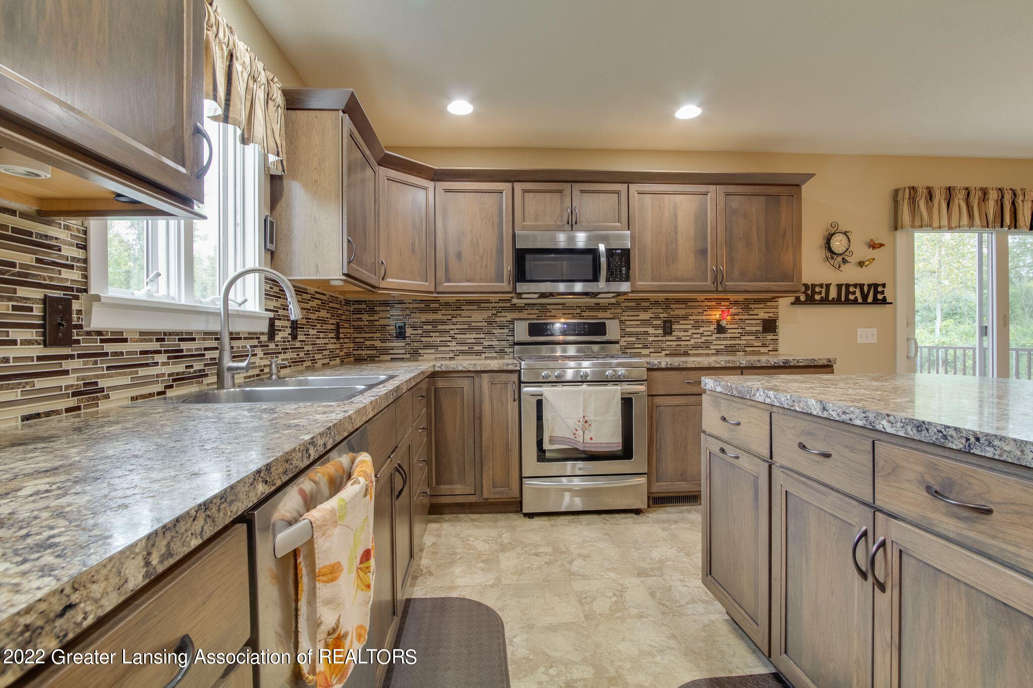 8800 Leverett Road Grand Ledge, MI 48837 - Photo 13 of 53 7auKfrpE