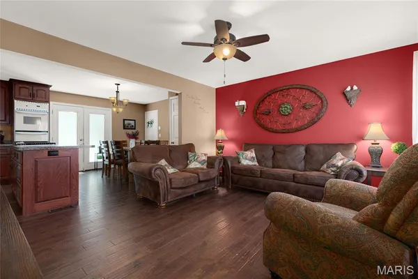 $262,000 | 402 Wallach Drive, Eureka, MO 63025