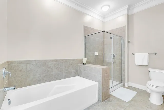 $880,000 | 200 River Landing Drive, Unit B205, Charleston, SC 29492