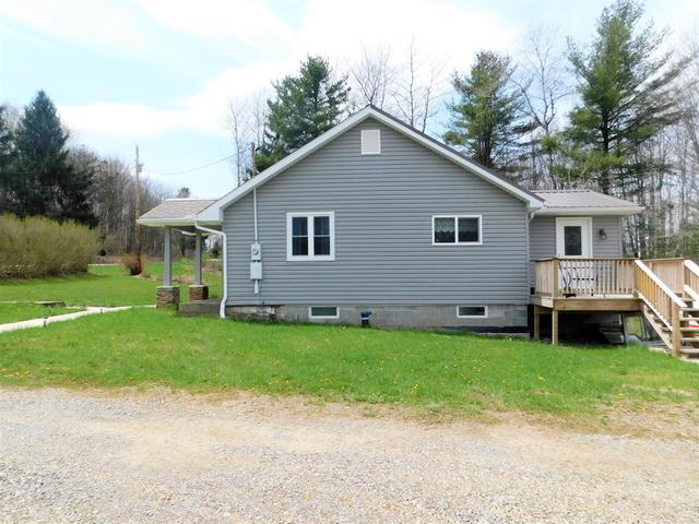 8833 Scandia Road Russell, PA 16345 - Photo 3 of 44 Gallery Image 3