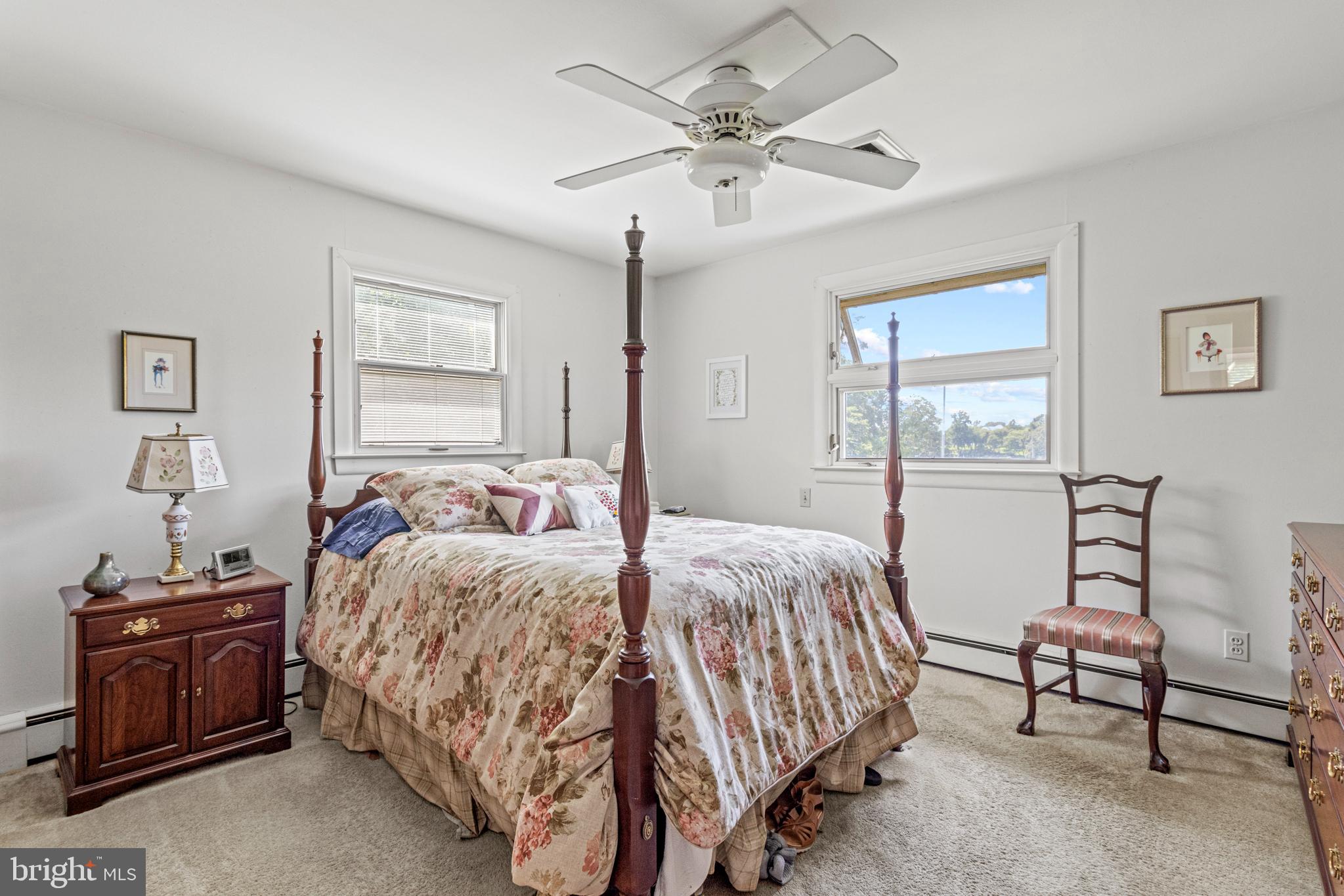 216 Riverside Road Edgewater, MD 21037 - Photo 21 of 35 Primary main floor en suite bedroom