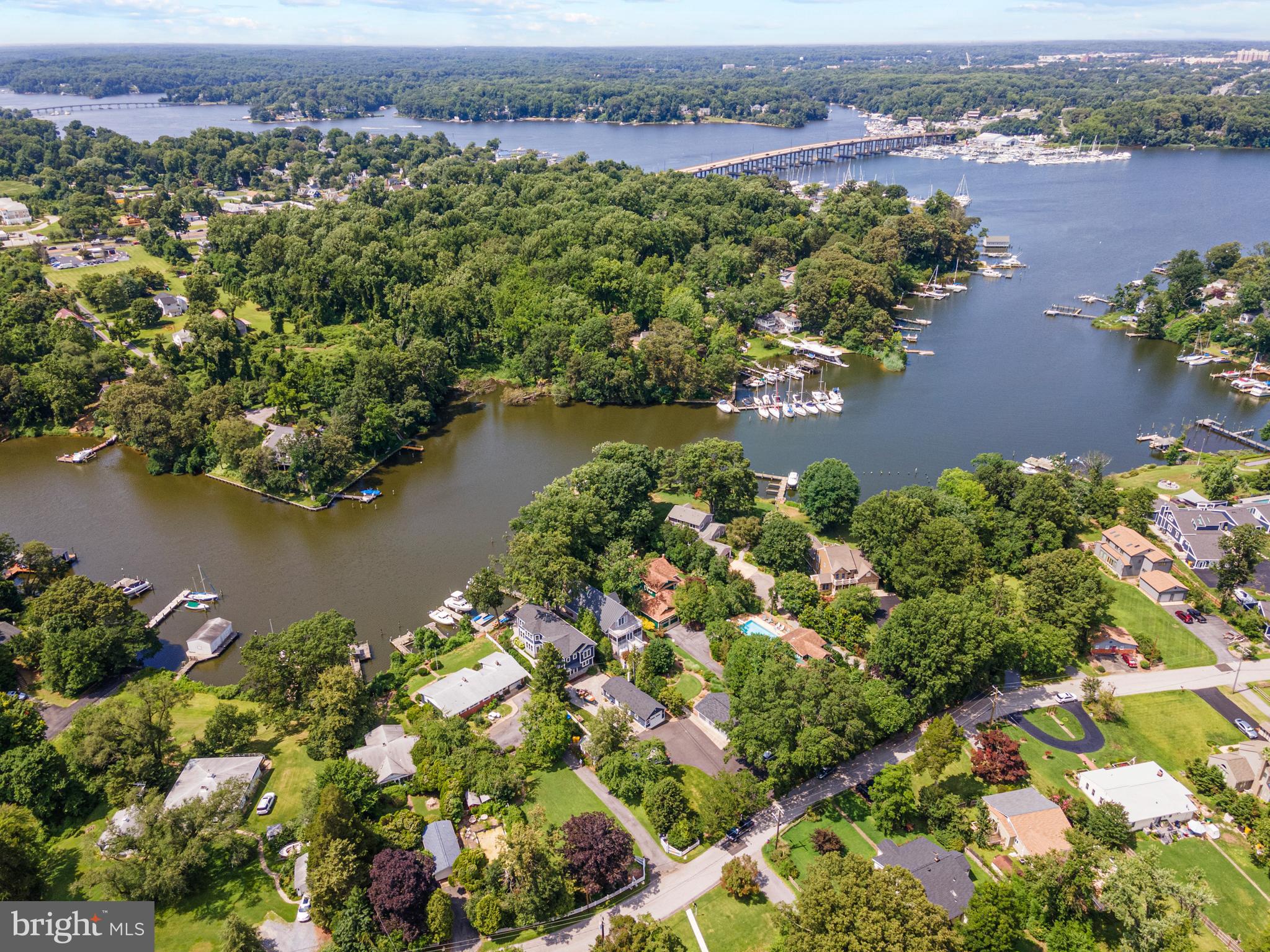 216 Riverside Road Edgewater, MD 21037 - Photo 4 of 35 Conveniently located & on the WEST side of bridge