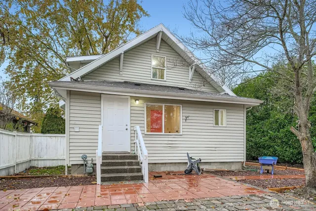 $599,950 | 102 N Street Northeast, Auburn, WA 98002