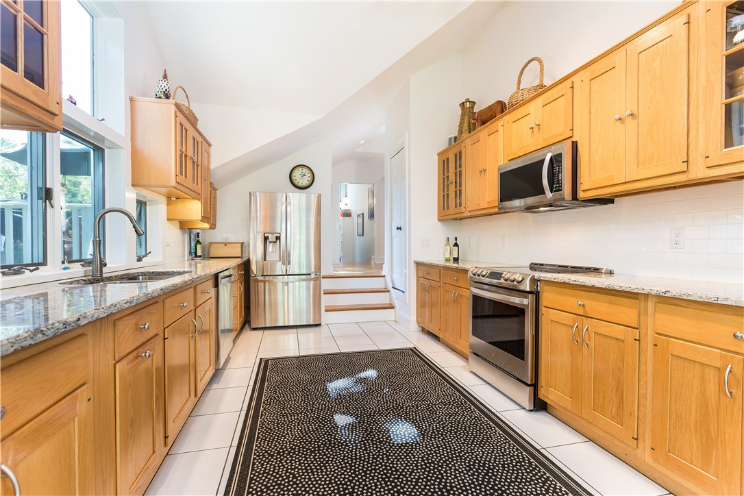 21 Yosemite Valley Road Westerly, RI 02891 - Photo 12 of 38