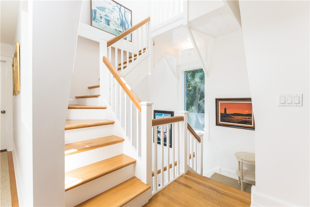 21 Yosemite Valley Road Westerly, RI 02891 - Photo 18 of 38