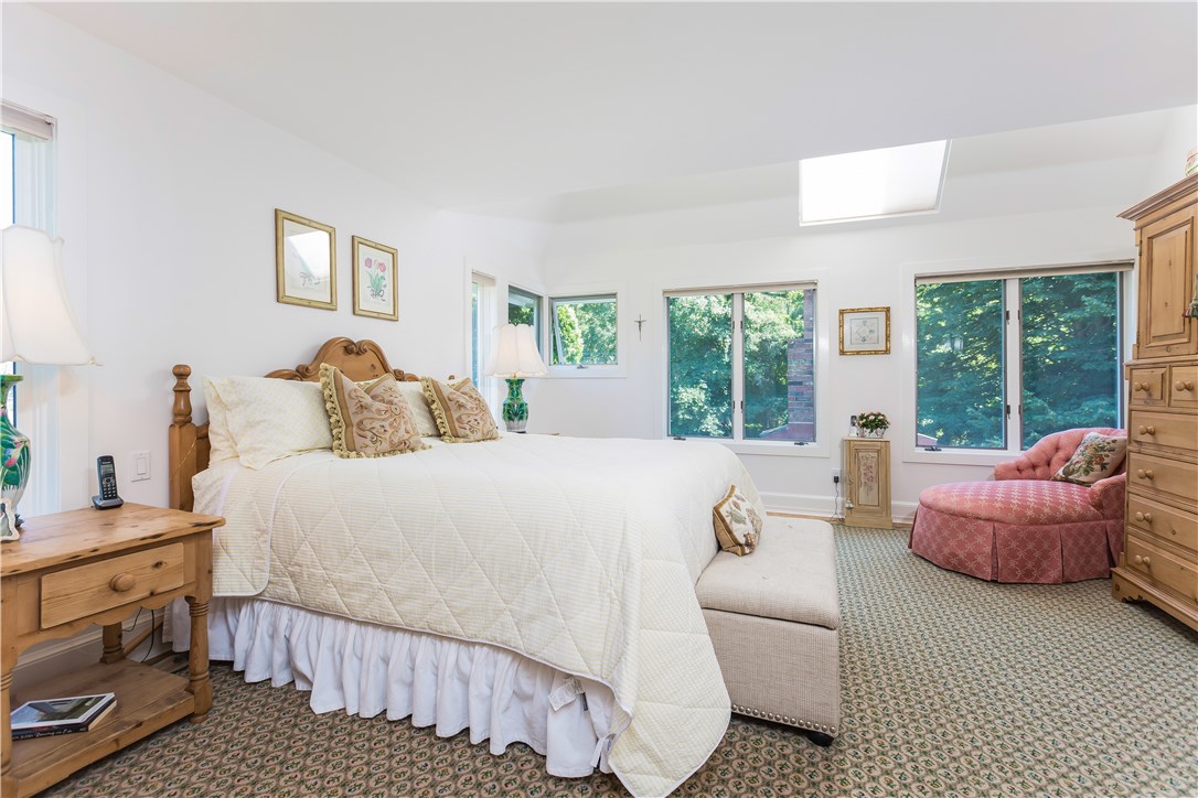 21 Yosemite Valley Road Westerly, RI 02891 - Photo 19 of 38