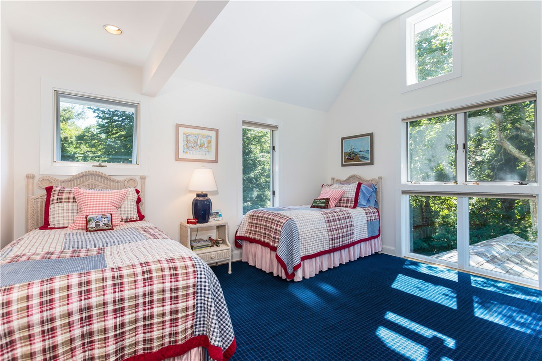 21 Yosemite Valley Road Westerly, RI 02891 - Photo 24 of 38