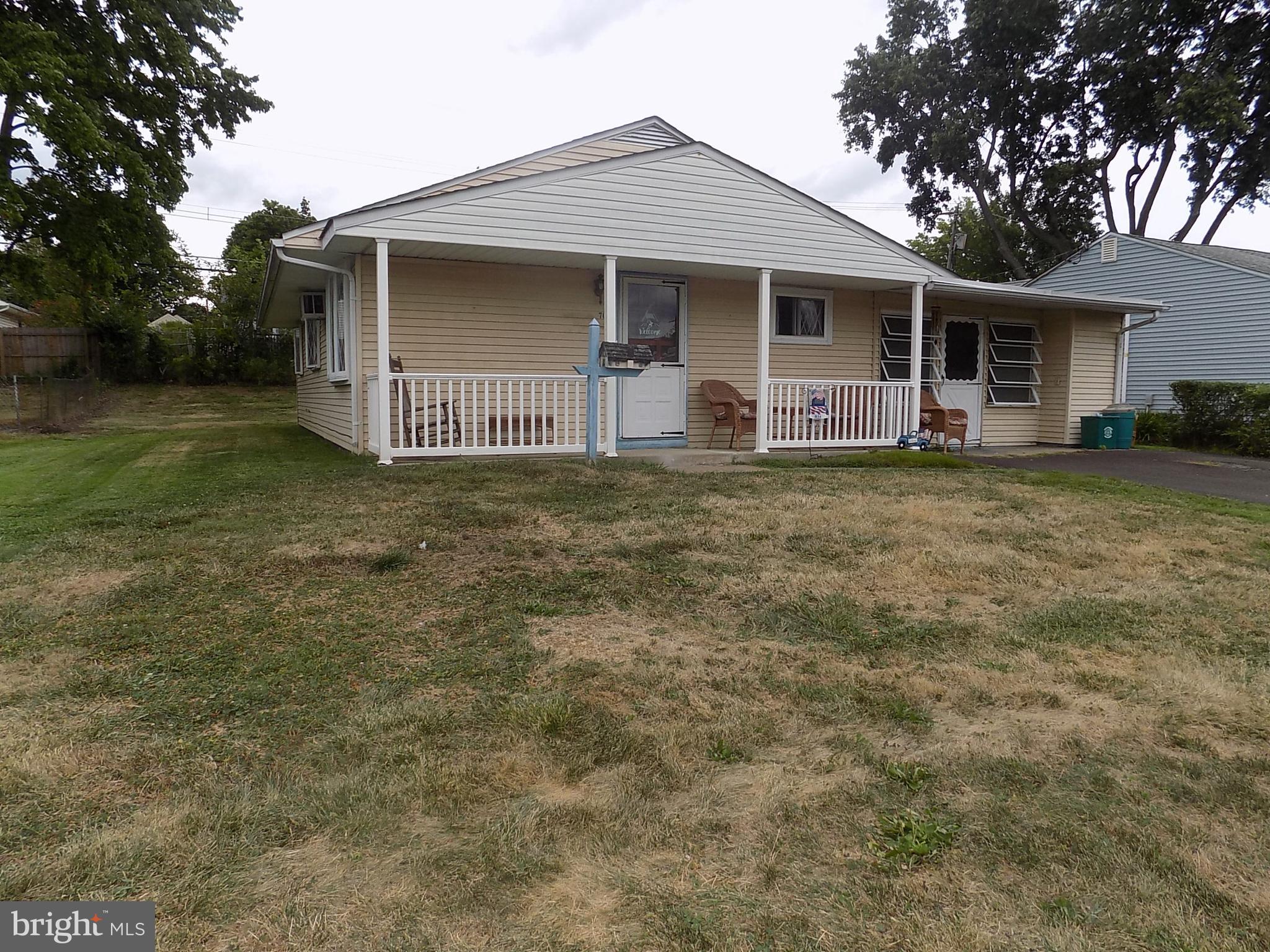 709 Beaumont Road Fairless Hills, PA 19030 - Photo 3 of 18 Gallery Image 3