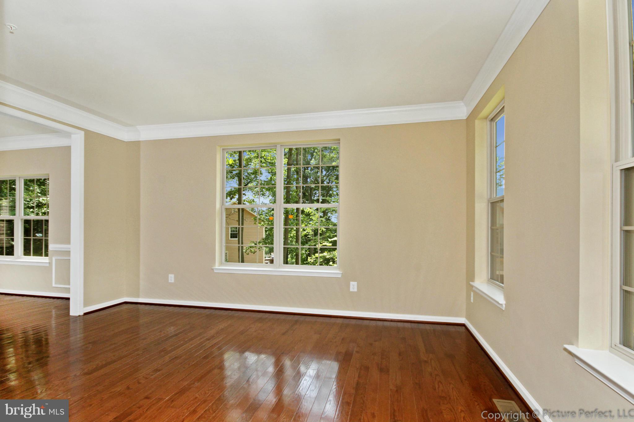 6509 Rimrock Lane New Market, MD 21774 - Photo 21 of 30 Living Room