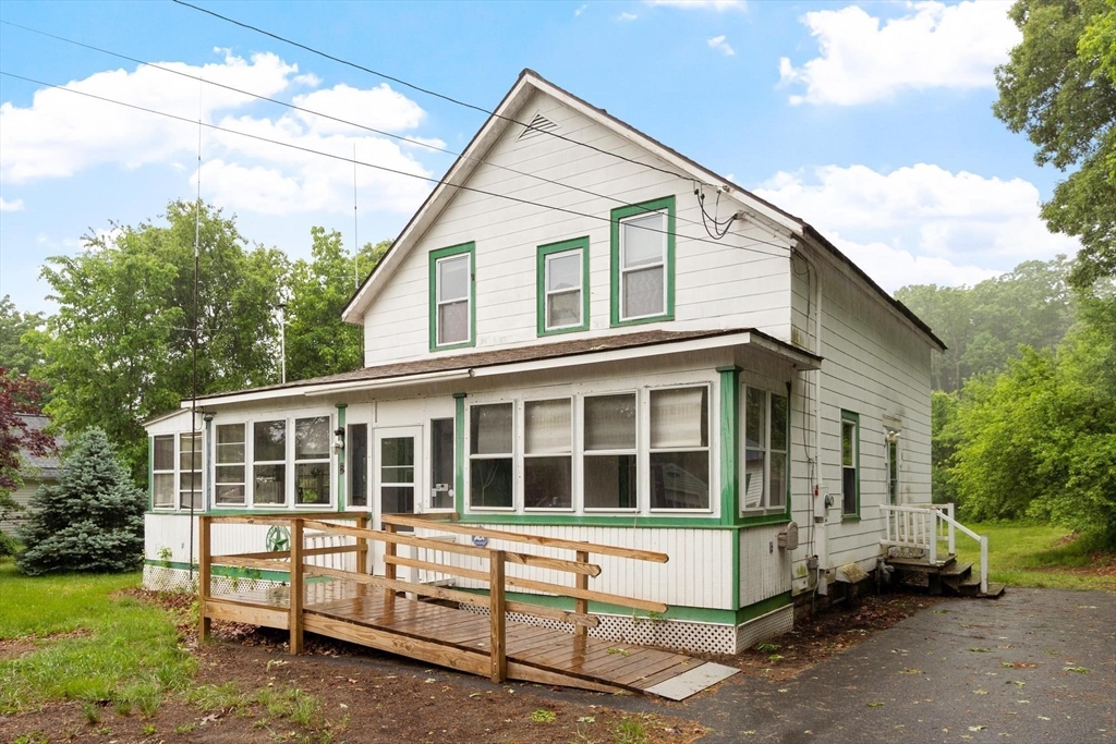 8 Benjamin Road Shirley, MA 01464 - Photo 2 of 28